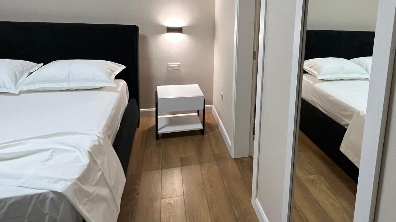 Vila 90 Boutique Hotel Тирана Экстерьер фото