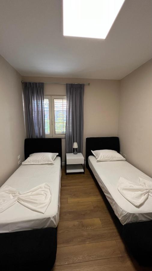 Vila 90 Boutique Hotel Тирана Экстерьер фото